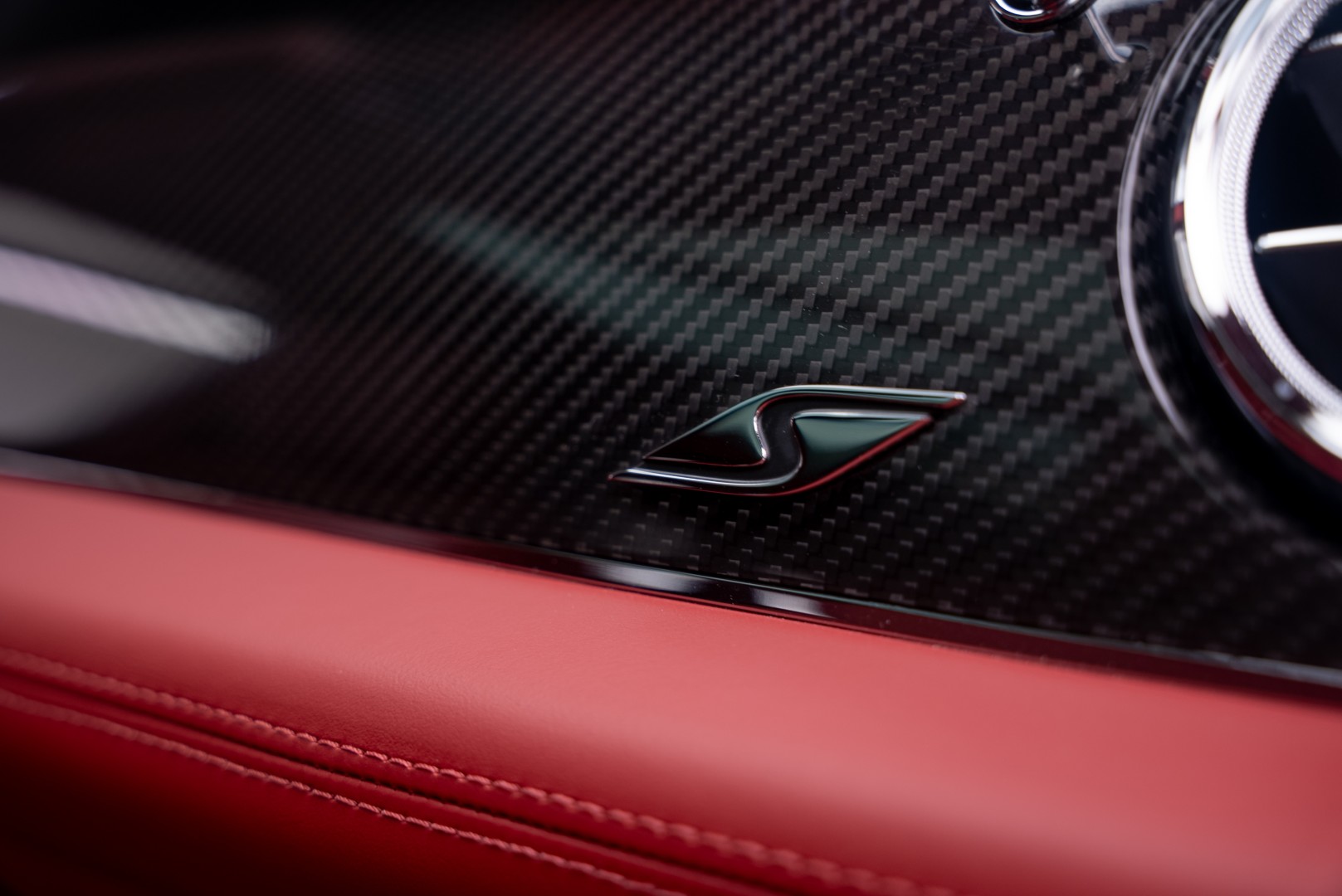 2023 BENTLEY BENTAYGA S | HIGH SPEC | DIAMOND QUILT LEATHER | REAR ENTERTAINMENT | CARBON INTERIORS